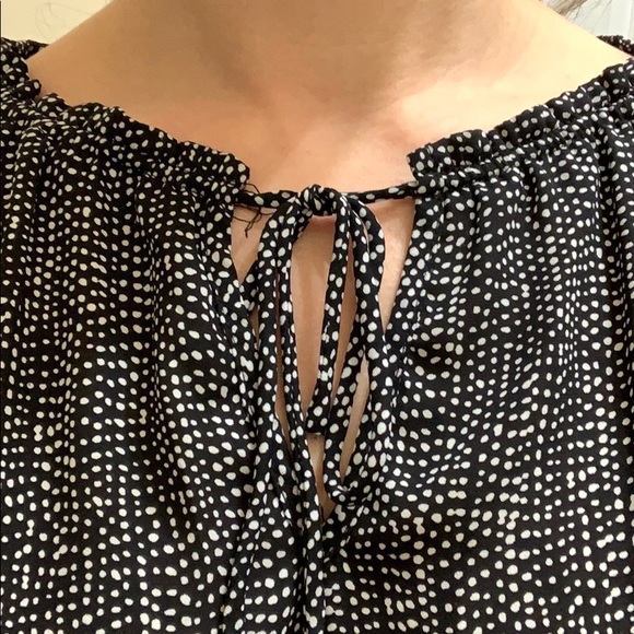 3 for $25 - Polka dot blouse - Picture 7 of 9